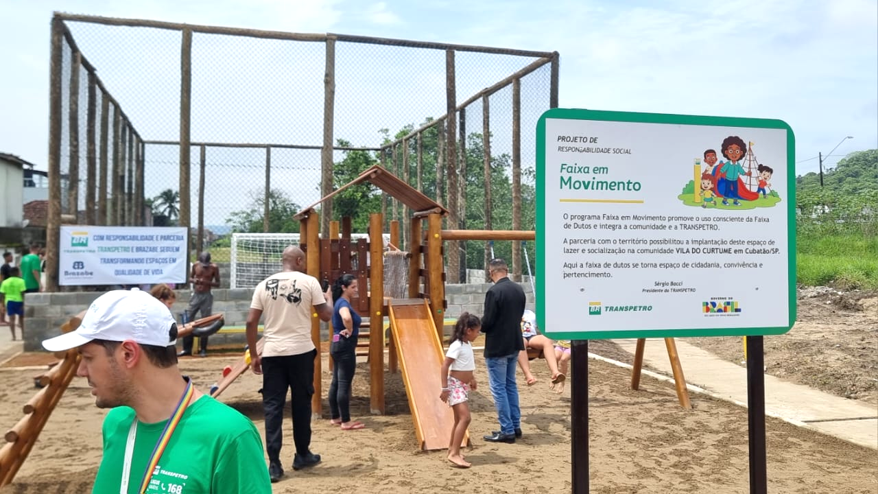 Quadra e playgroung - Cubatão/SP